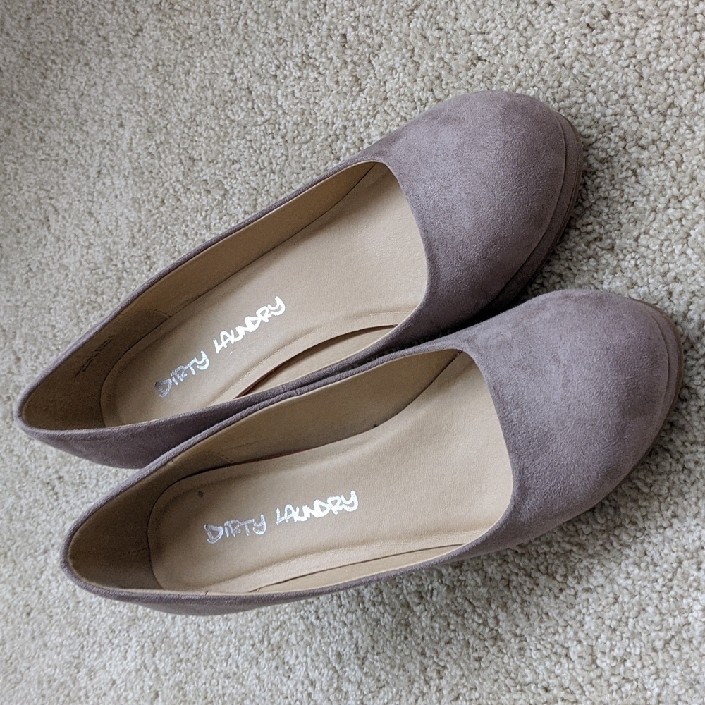 Suede pumps